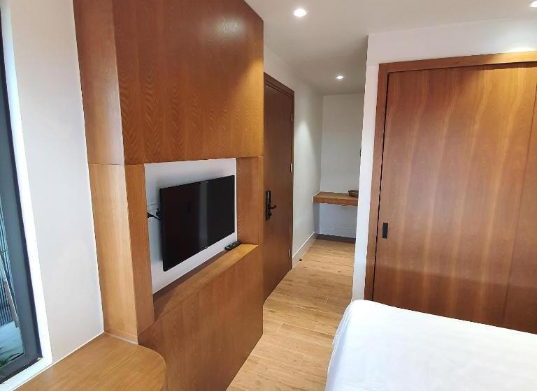 اتاق استاندارد با چشمانداز دریاچه, Cagina Boutique Hostel