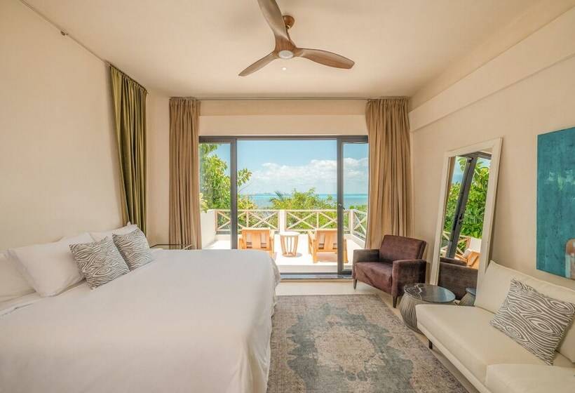 带大床的套房, Lola By Coco B Isla