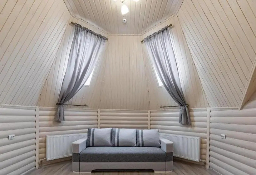 Junior Suite, Mirage