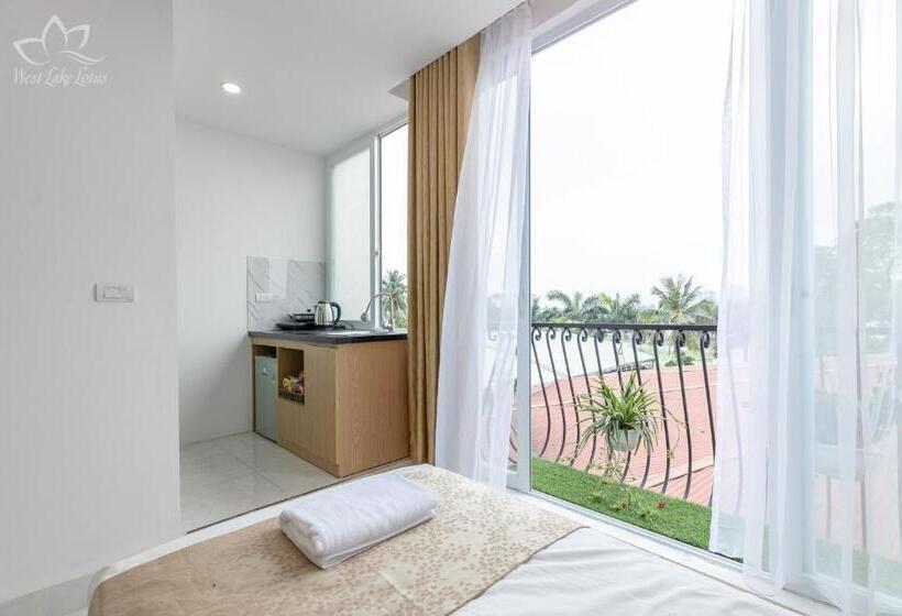 اتاق خانوادگی, The Lakeview  West Lake Lotus Apartments