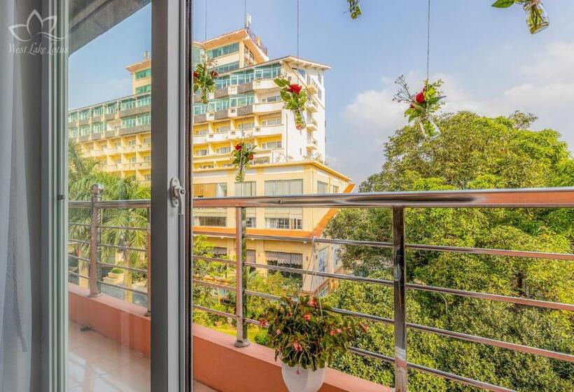 اتاق لوکس, The Lakeview  West Lake Lotus Apartments