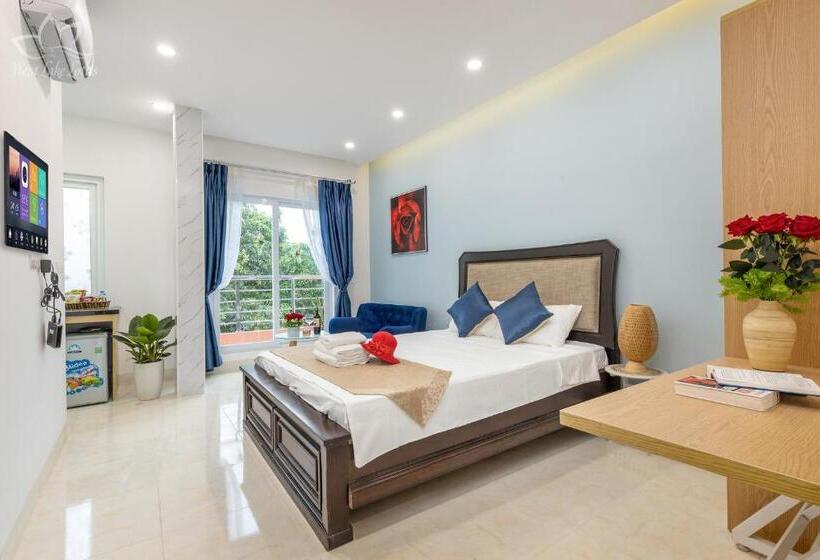 اتاق لوکس, The Lakeview  West Lake Lotus Apartments