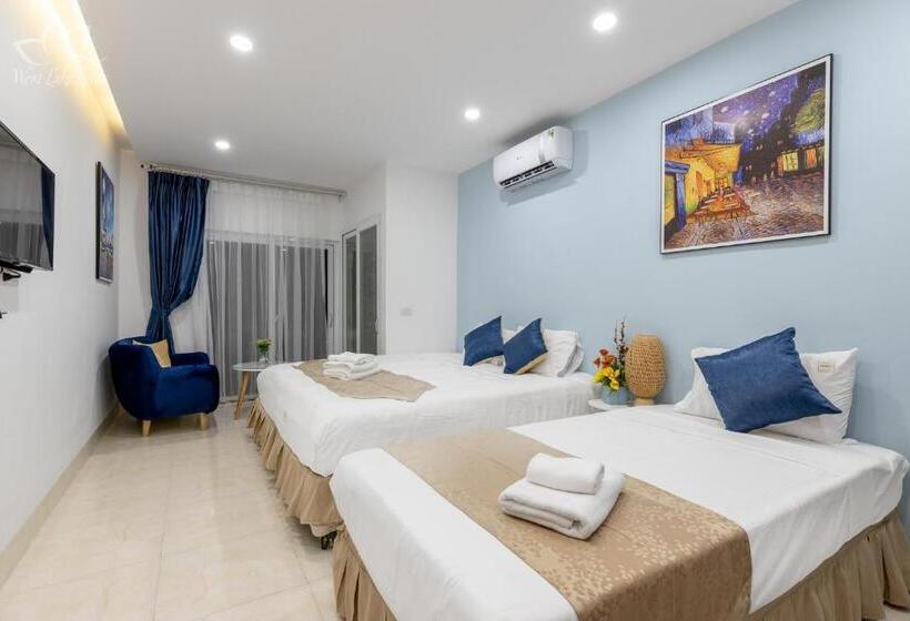 اتاق خانوادگی با چشم‌انداز باغ, The Lakeview  West Lake Lotus Apartments