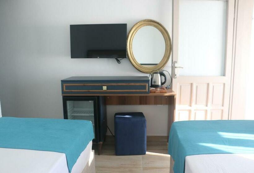 Номер Стандарт Трехместный, Urga Butik Otel & Restaurant