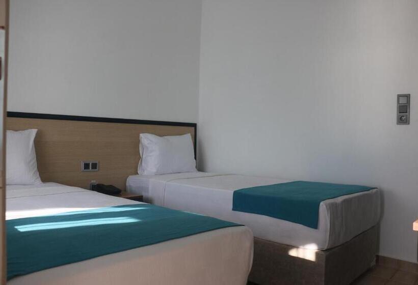 Семейный Номер Вид на Море, Urga Butik Otel & Restaurant