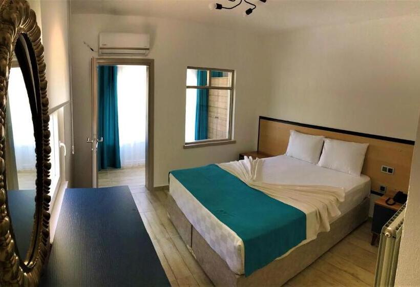 Семейный Номер Вид на Море, Urga Butik Otel & Restaurant