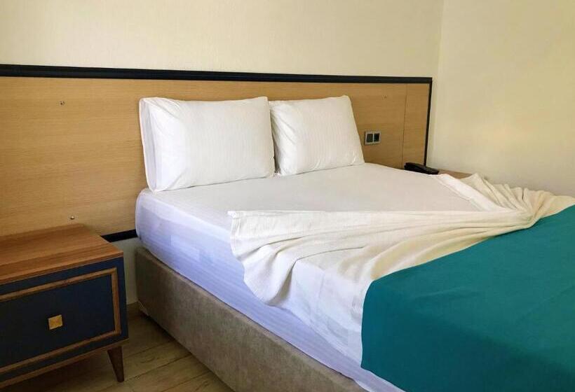 غرفة عائلية مطلّة علي البحر, Urga Butik Otel & Restaurant