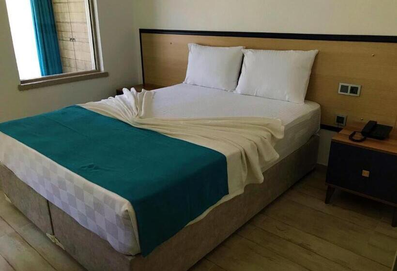 Семейный Номер Вид на Море, Urga Butik Otel & Restaurant