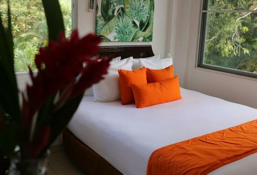 标准间, Albrook Inn