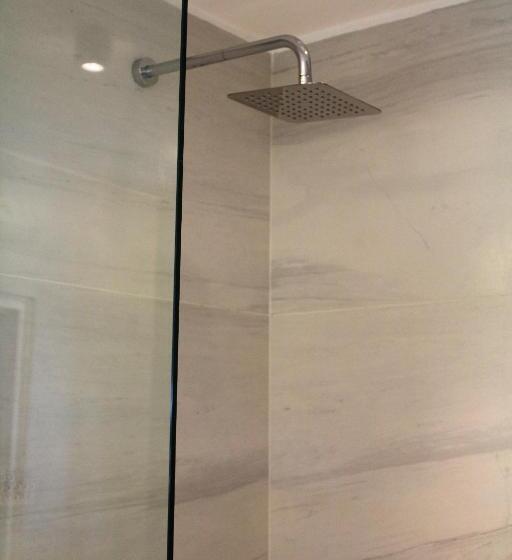 标准间, Albrook Inn