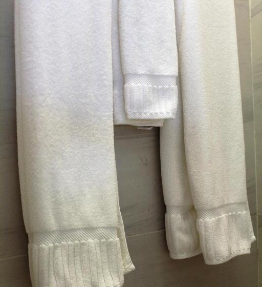 小型套房, Albrook Inn