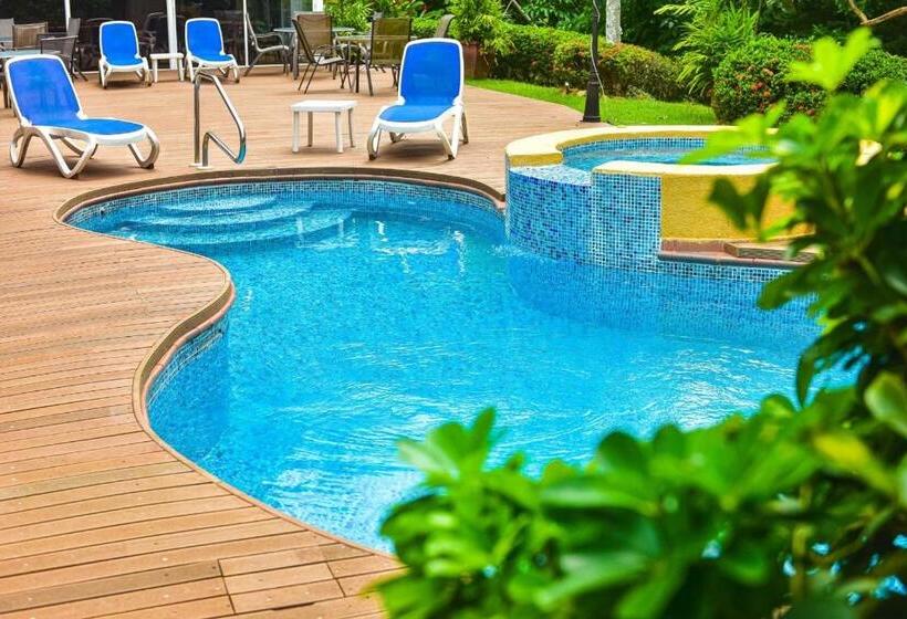 Номер Стандарт Трехместный, Albrook Inn