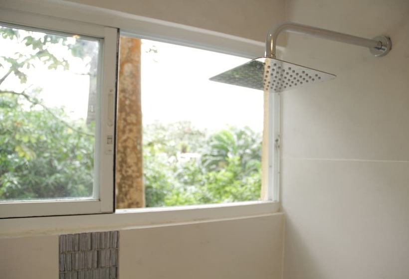 小型套房, Albrook Inn