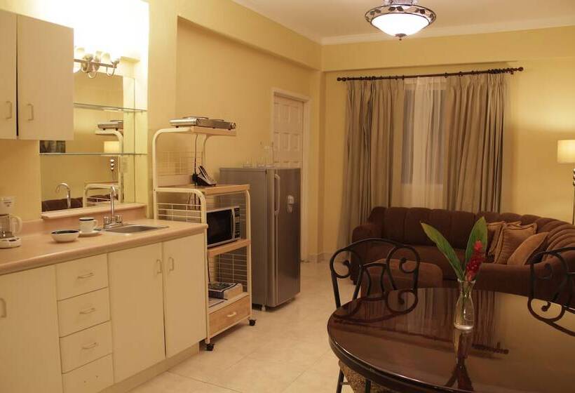 小型套房, Albrook Inn