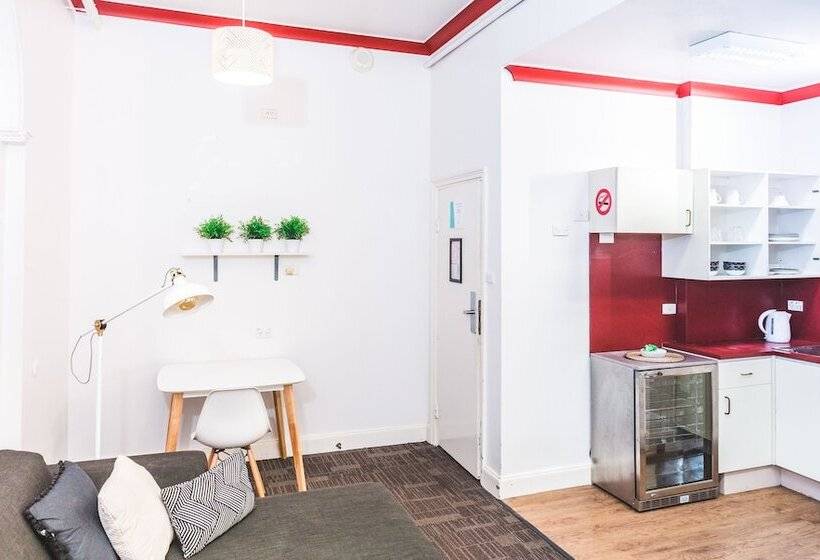 스탠다드 룸 공동 욕실, All Nations Brisbane   Hostel