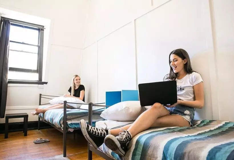 バス共有のスタンダードルーム, All Nations Brisbane   Hostel