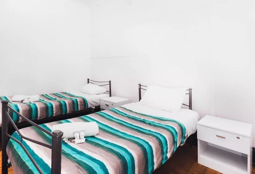 バス共有のスタンダードルーム, All Nations Brisbane   Hostel