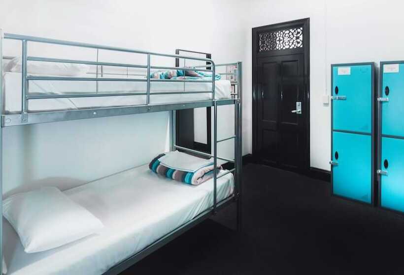سرير فى غرفة مشتركه, All Nations Brisbane   Hostel