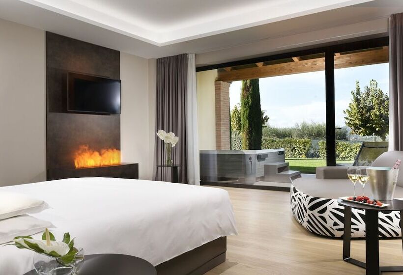 سوئیت با وان آب گرم, Borgobrufa Spa Resort Adults Only