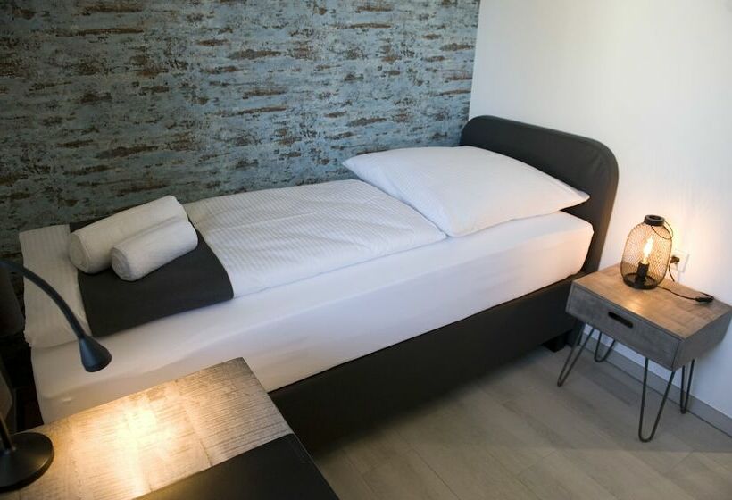 غرفة قياسية, Central Wesseling