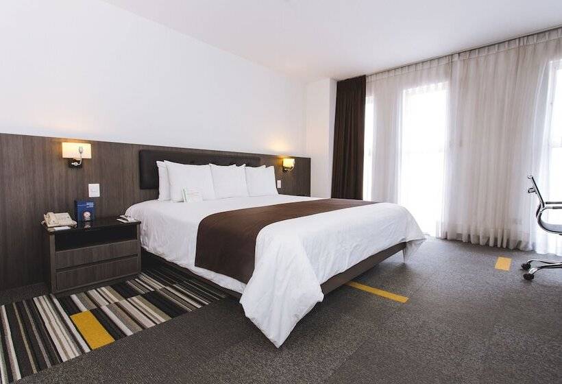 高级大房间, Costa Del Sol Wyndham Lima Airport