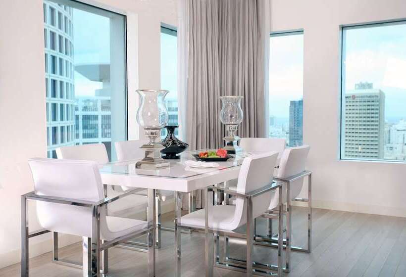 جناح جونيور, Crowne Plaza Tel Aviv City Center, An Ihg
