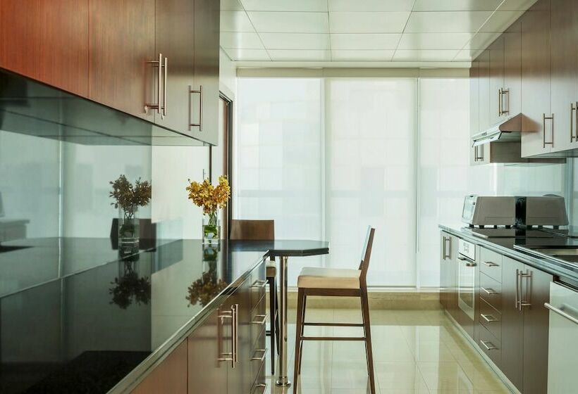 3 Bedroom Suite, Four Points By Sheraton Sheikh Zayed Road