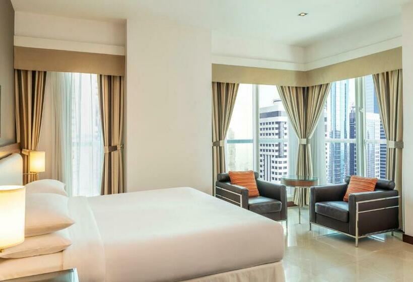 اتاق لوکس با تخت بزرگ, Four Points By Sheraton Sheikh Zayed Road