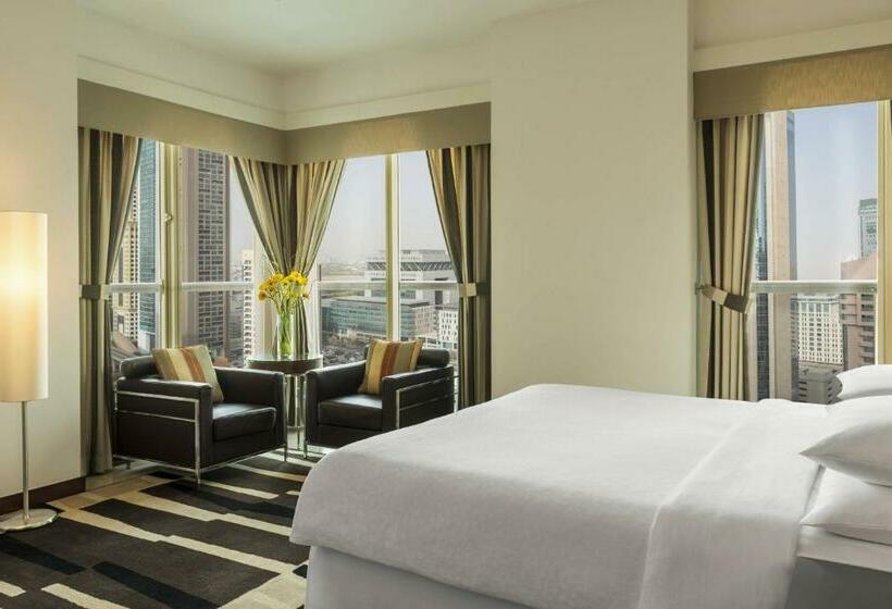 اتاق لوکس با تخت بزرگ, Four Points By Sheraton Sheikh Zayed Road