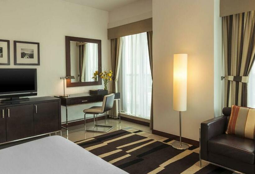 اتاق لوکس با تخت بزرگ, Four Points By Sheraton Sheikh Zayed Road