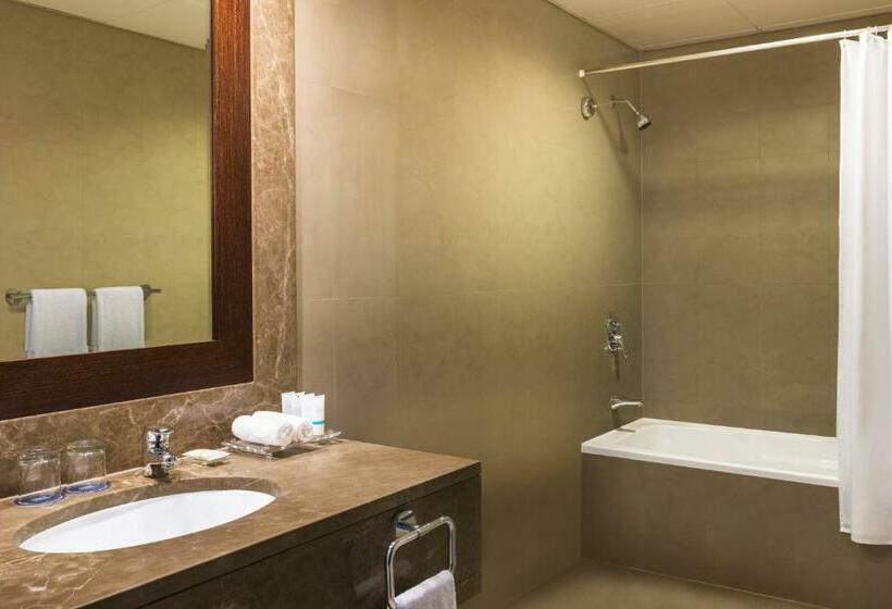 اتاق لوکس با تخت بزرگ, Four Points By Sheraton Sheikh Zayed Road