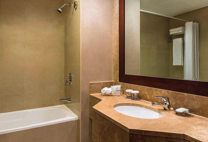 Люкс 3 Спальни, Four Points By Sheraton Sheikh Zayed Road