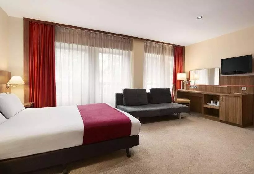 اتاق استاندارد برای معلولان, Ramada By Wyndham Hounslow  Heathrow East