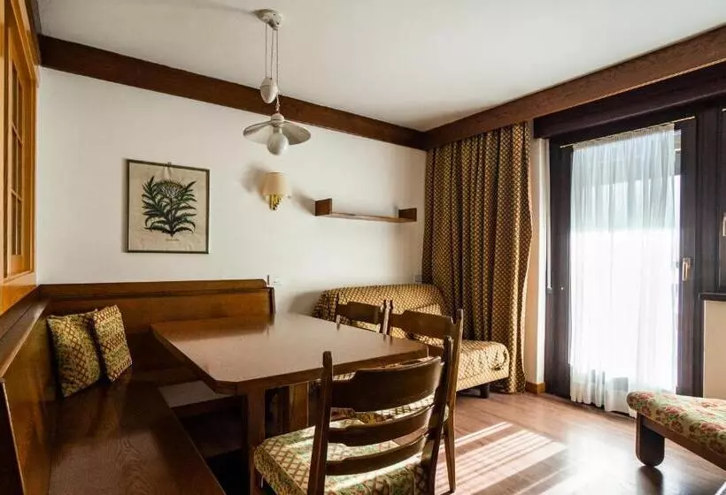 バルコニー付２ベッドルームアパートメント, Residence Lastei