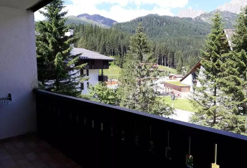 スーペリアスタジオ, Residence Lastei