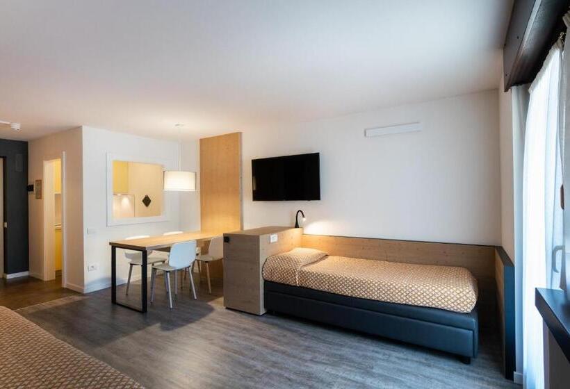 إستوديو سوبيريور, Residence Lastei