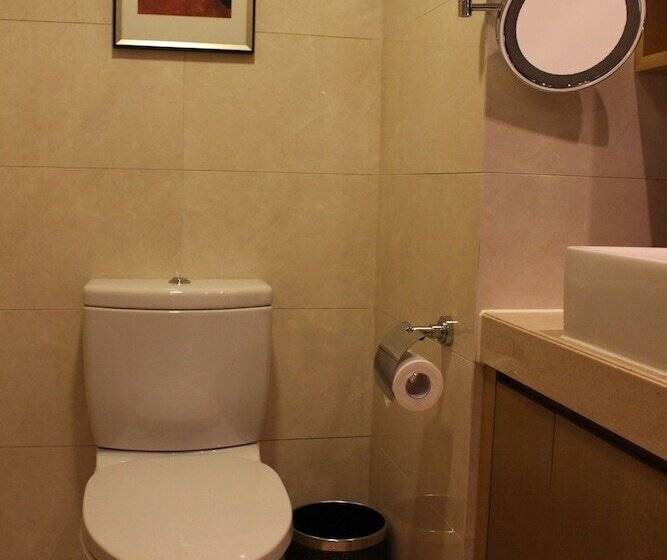 استودیوی استاندارد, Royal View