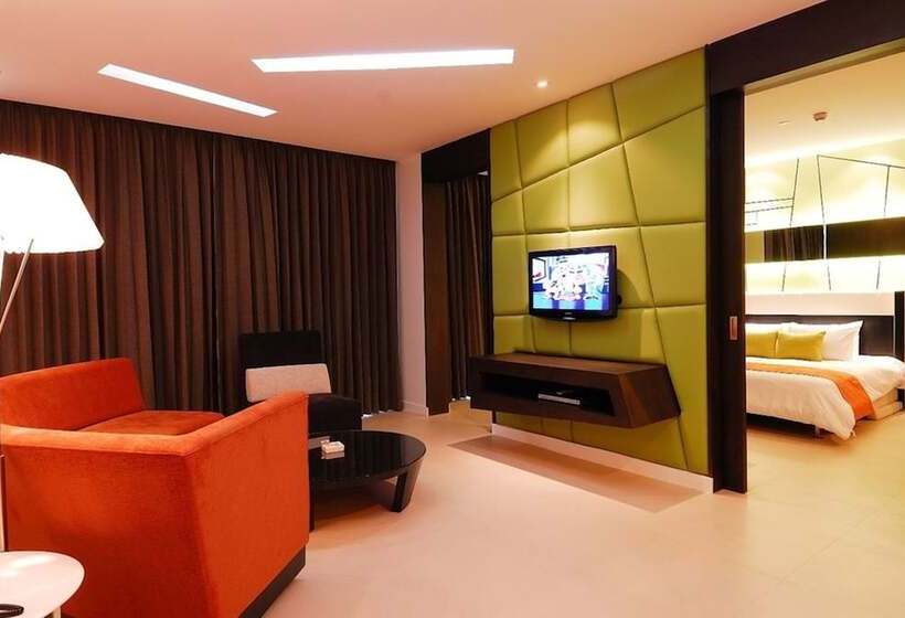 سوییت با چشمانداز دریا, The Zign