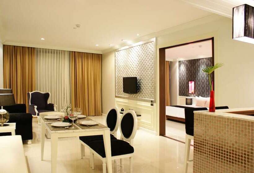 سوییت با چشمانداز دریا, The Zign