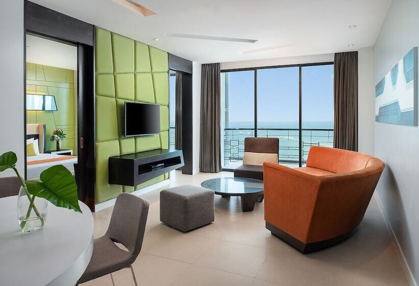 سوییت با چشمانداز دریا, The Zign