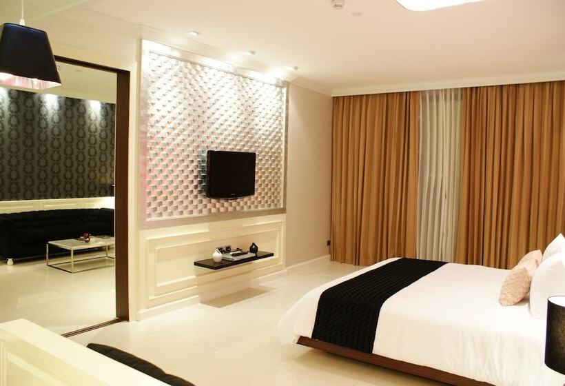 سوییت با چشمانداز دریا, The Zign