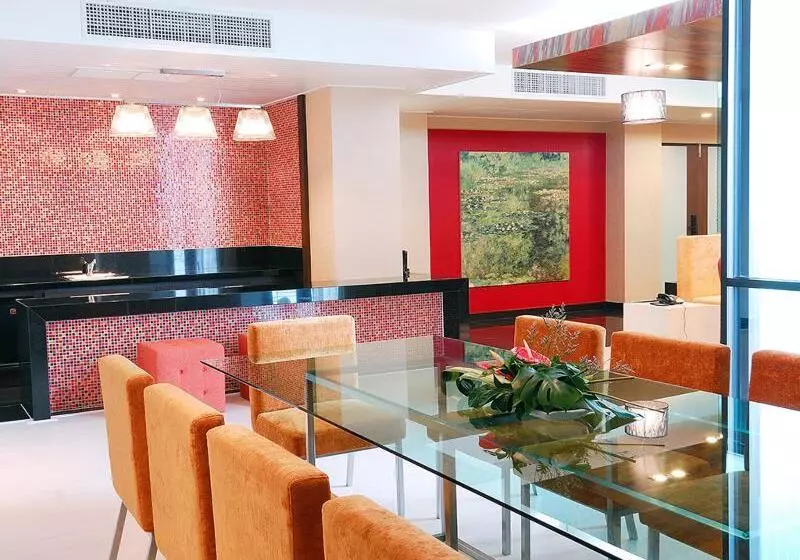 2 Bedroom Suite