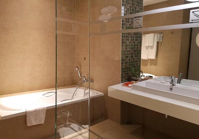 سوئیت 2 خوابه, The Zign