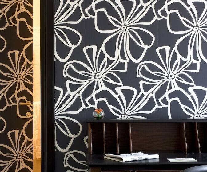 اتاق استاندارد سه نفره, Universo