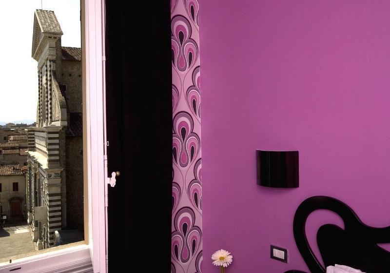 اتاق کلاسیک, Universo