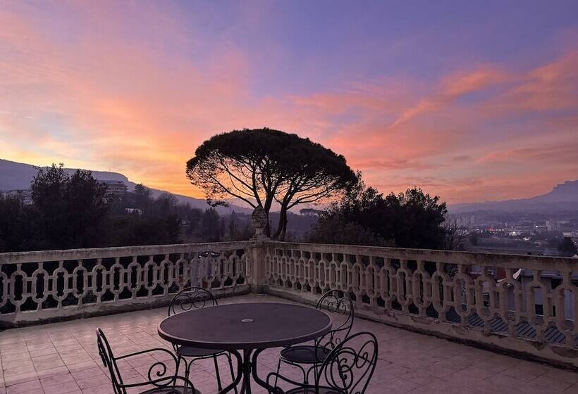 Полулюкс, Villa Pigna