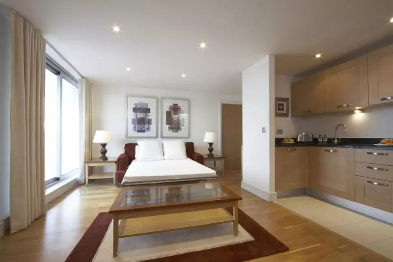 スタンダードスタジオ, Marlin Apartments London City   Queen Street