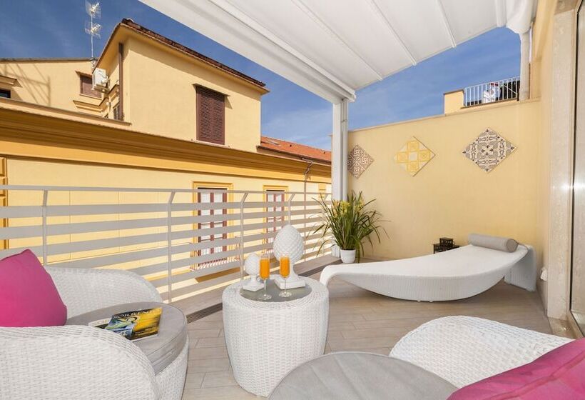 غرفة ديلوكس مزودة بتراس, Tasso Suites & Spa