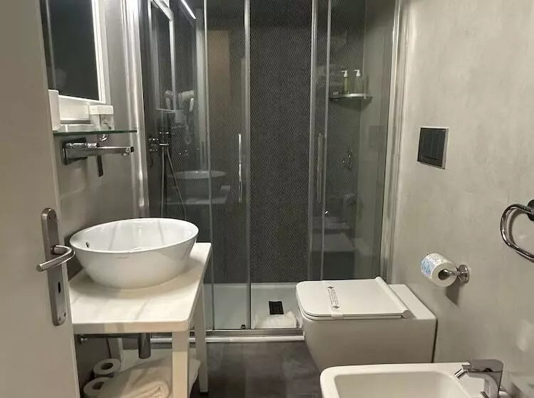 سوییت جونیور, Tasso Suites & Spa