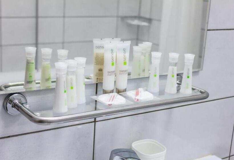 חדר דלוקס, Dominion Relax Club